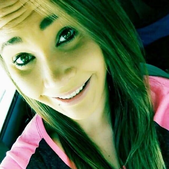 Meet your Posher, Dani - Picture 1 of 1